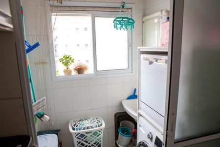 Apartamento para alugar com 63m², 2 quartos e 1 vagaÁre de serviço