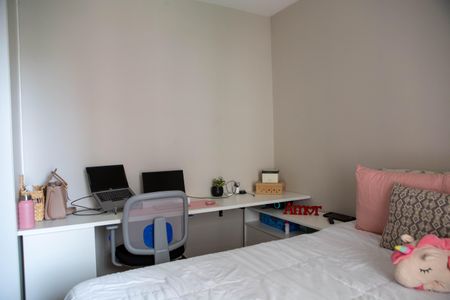 Apartamento para alugar com 63m², 2 quartos e 1 vagaQuarto Suíte- Mesa Escritório