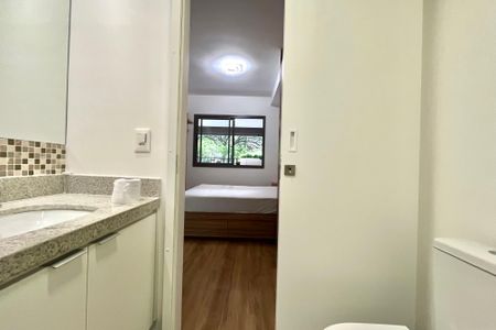 Apartamento para alugar com 40m², 1 quarto e sem vaga Apartamento para alugar com 40m², 1 quarto e sem vagaBanheiro da Suíte