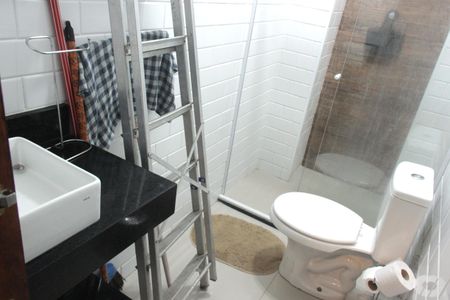 Banheiro de apartamento para alugar com 1 quarto, 33m² em Boqueirão, Santos