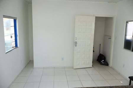 Sala de casa para alugar com 1 quarto, 48m² em Mussurunga, Salvador