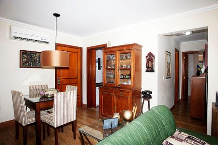Sala de apartamento à venda com 2 quartos, 89m² em Petrópolis, Porto Alegre