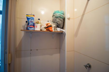 Apartamento à venda com 69m², 2 quartos e 1 vaga Apartamento à venda com 69m², 2 quartos e 1 vagaBanheiro de serviço