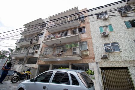 Apartamento à venda com 69m², 2 quartos e 1 vaga Apartamento à venda com 69m², 2 quartos e 1 vagaFachada