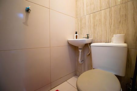 Apartamento à venda com 69m², 2 quartos e 1 vaga Apartamento à venda com 69m², 2 quartos e 1 vagaBanheiro de serviço