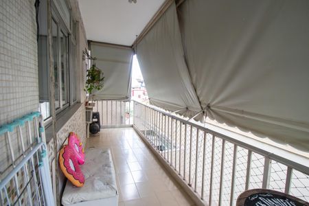 Apartamento à venda com 69m², 2 quartos e 1 vaga Apartamento à venda com 69m², 2 quartos e 1 vagaVaranda da Sala