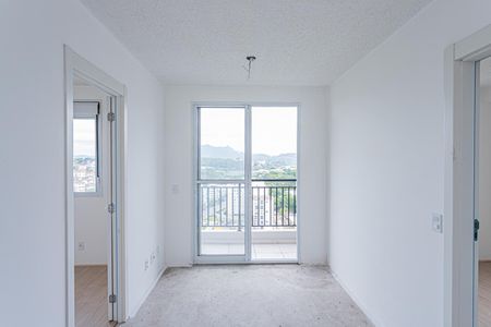 Sala, cozinha e área de serviço de apartamento à venda com 2 quartos, 39m² em Vila Barreto, São Paulo