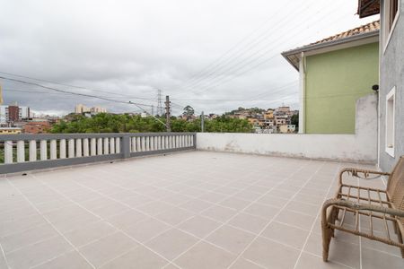Casa à venda com 190m², 3 quartos e 6 vagasVaranda