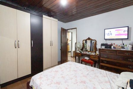 Casa à venda com 190m², 3 quartos e 6 vagasQuarto 2