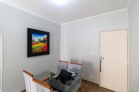 Apartamento à venda com 75m², 2 quartos e 1 vagaSalas
