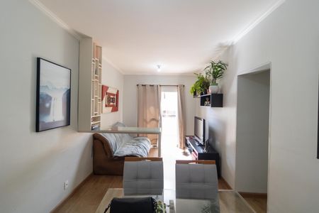 Apartamento à venda com 75m², 2 quartos e 1 vagaSalas