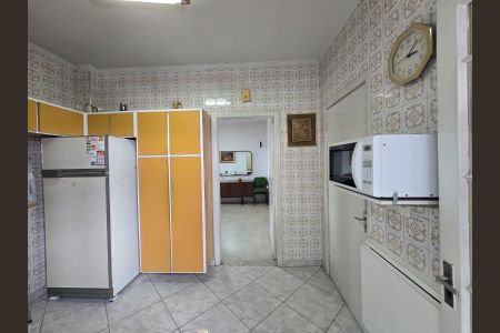 Apartamento para alugar com 125m², 2 quartos e 1 vagaCozinha 