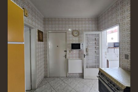 Apartamento para alugar com 125m², 2 quartos e 1 vagaCozinha 