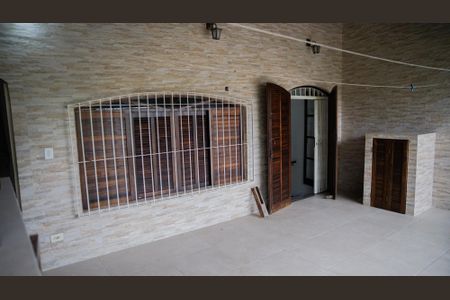 Casa à venda com 253m², 4 quartos e 5 vagasSacada