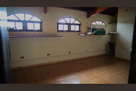 Casa à venda com 253m², 4 quartos e 5 vagasQuartinho piso superior