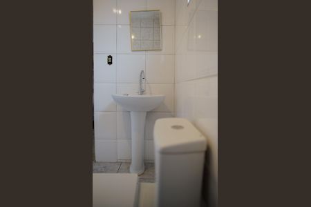 Casa à venda com 253m², 4 quartos e 5 vagasBanheiro piso superior