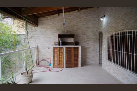 Casa à venda com 253m², 4 quartos e 5 vagasSacada