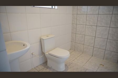 Casa à venda com 253m², 4 quartos e 5 vagasBanheiro piso superior