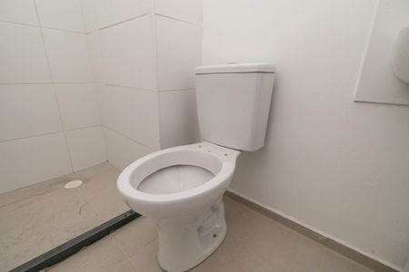 Apartamento para alugar com 77m², 2 quartos e 1 vaga Apartamento para alugar com 77m², 2 quartos e 1 vagaBanheiro