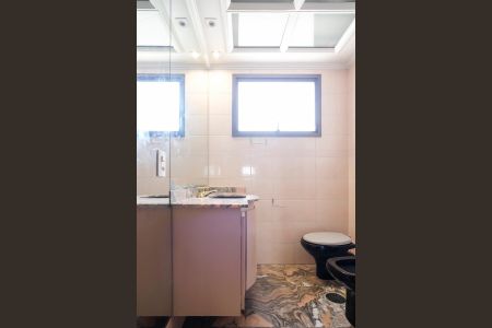 Apartamento para alugar com 196m², 4 quartos e 4 vagasBanheiro da suíte 2