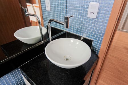 Apartamento para alugar com 49m², 2 quartos e 1 vaga Apartamento para alugar com 49m², 2 quartos e 1 vagaBanheiro