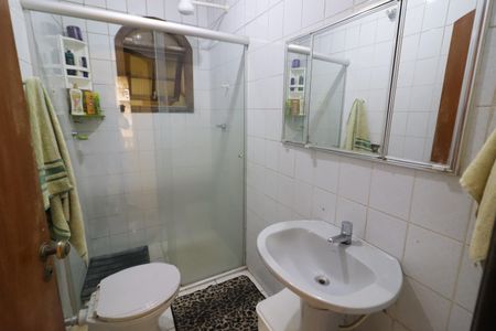 Casa à venda com 211m², 4 quartos e 2 vagasBanheiro 2