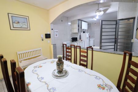 Casa à venda com 211m², 4 quartos e 2 vagasCozinha