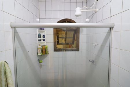 Casa à venda com 211m², 4 quartos e 2 vagasBanheiro 2