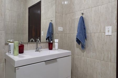 Casa à venda com 150m², 3 quartos e 2 vagasBanheiro 2