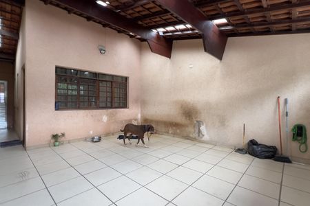 Casa à venda com 150m², 3 quartos e 2 vagasGaragem