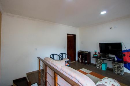 Casa à venda com 240m², 2 quartos e 2 vagasSala 2