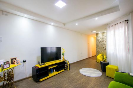 Sala de casa à venda com 2 quartos, 240m² em Vila Suíça, Santo André