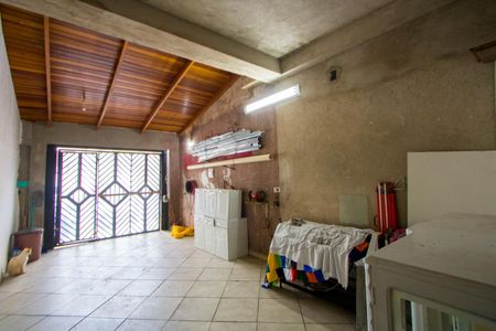 Casa à venda com 240m², 2 quartos e 2 vagasGaragem