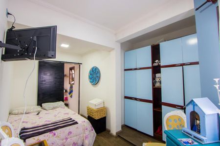 Casa à venda com 240m², 2 quartos e 2 vagasQuarto 2 - Suíte