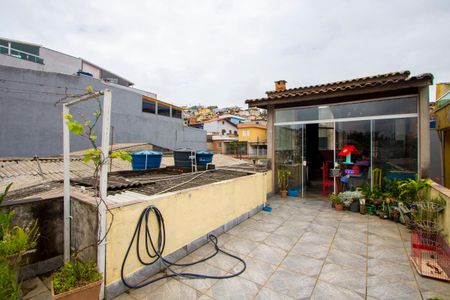 Casa à venda com 240m², 2 quartos e 2 vagasÁrea externa