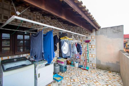 Casa à venda com 240m², 2 quartos e 2 vagasÁrea de serviço