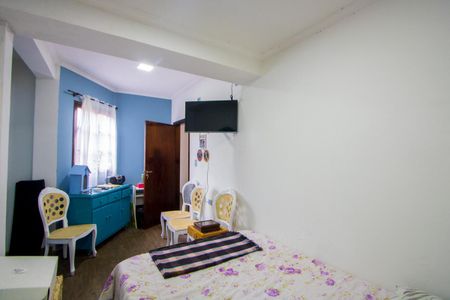 Casa à venda com 240m², 2 quartos e 2 vagasQuarto 2 - Suíte