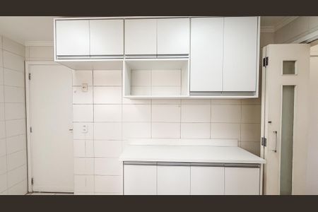 Apartamento à venda com 110m², 2 quartos e 2 vagasCozinha