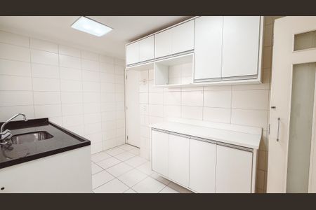 Apartamento à venda com 110m², 2 quartos e 2 vagasCozinha