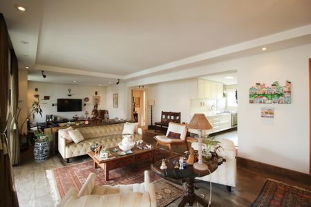 Sala de apartamento à venda com 2 quartos, 158m² em Vila Nova Conceição, São Paulo