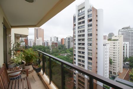 Apartamento à venda com 158m², 3 quartos e 3 vagasVaranda