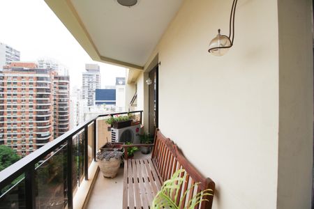 Varanda de apartamento à venda com 2 quartos, 158m² em Vila Nova Conceição, São Paulo