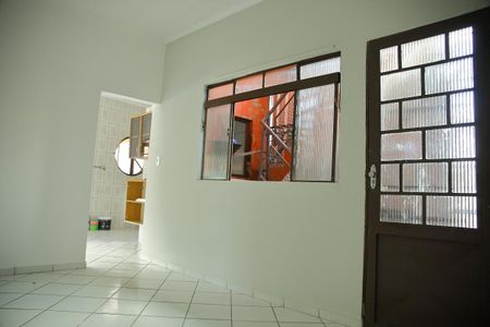 Casa para alugar com 90m², 2 quartos e 1 vagaSala