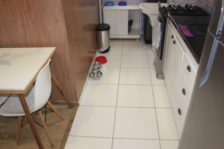 Cozinha  de apartamento à venda com 2 quartos, 36m² em Vila Flora, Guarulhos