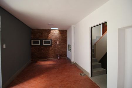 Apartamento para alugar com 79m², 2 quartos e 1 vagaHall social