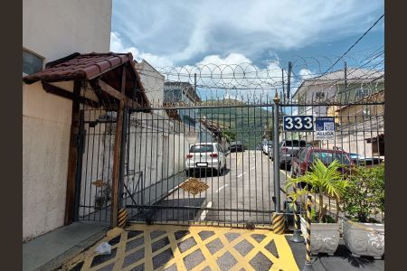 Casa de condomínio para alugar com 56m², 2 quartos e sem vaga Casa de condomínio para alugar com 56m², 2 quartos e sem vagaFachada