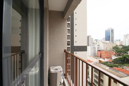 Varanda de kitnet/studio para alugar com 1 quarto, 26m² em Vila Olímpia, São Paulo