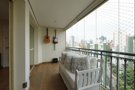 Apartamento para alugar com 3 quartos, 127m² em Jardim Vila Mariana, São Paulo