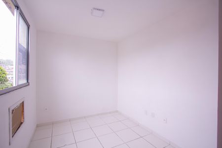 Quarto 2 de apartamento para alugar com 2 quartos, 48m² em Amendoeira, São Gonçalo
