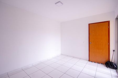 Sala de apartamento para alugar com 2 quartos, 48m² em Amendoeira, São Gonçalo